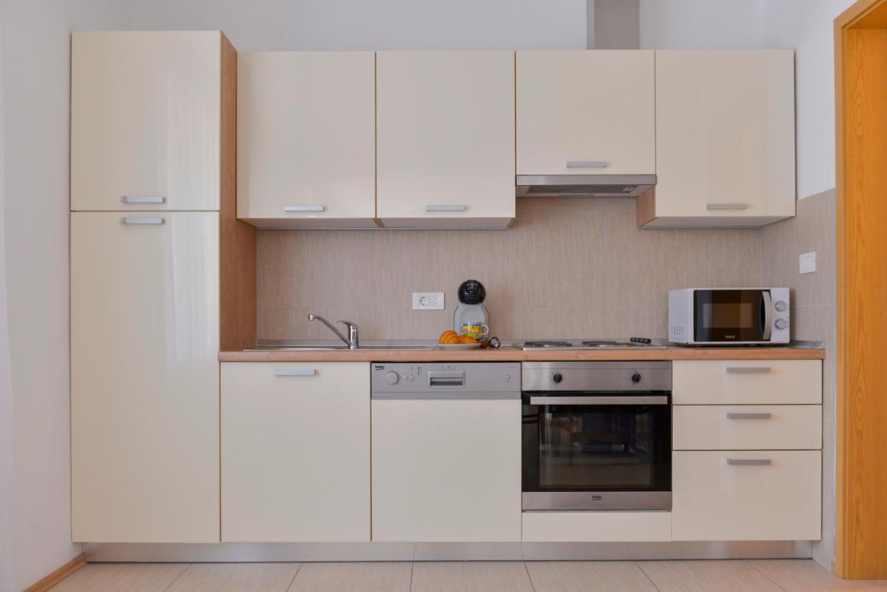 Apartment Piano リエカ エクステリア 写真